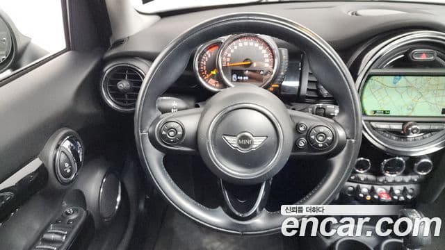 Mini Cooper 3세대, 2015 13