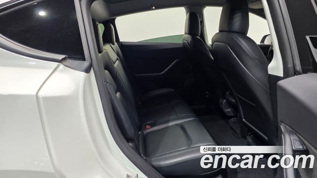 Tesla модель Y Long Range AWD, 2021 12