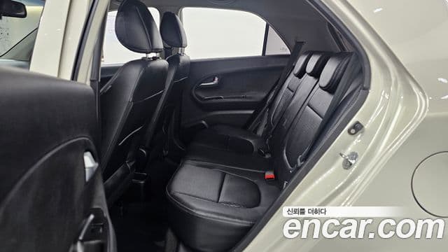 Kia All New Morning Luxury, 2013 12