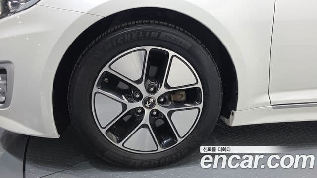 Kia K5 гибрид Noblesse, 2013 все фото