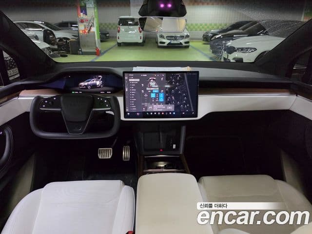 Tesla модель X, 2023 13