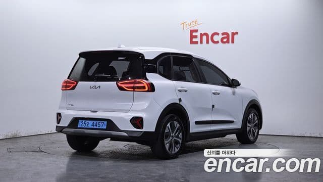 Kia Niro Plus Air (таксомоторный тип), 2023 2