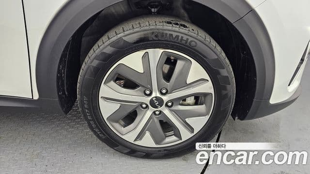 Kia Niro Plus Air (таксомоторный тип), 2023 все фото