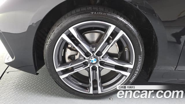 BMW 1시리즈 (F40) 120i M Sport, 2024 все фото