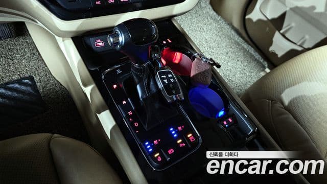 Kia All New Carnival Noblesse, 2016 9