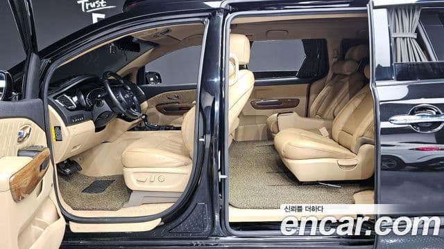 Kia All New Carnival Noblesse, 2016 10