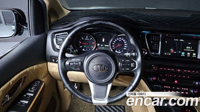Kia All New Carnival Noblesse, 2016 13