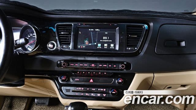 Kia All New Carnival Noblesse, 2016 14