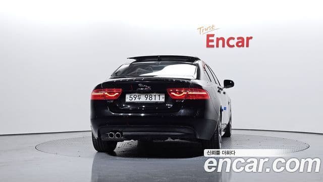 Jaguar XE 20d R스포츠, 2018 4