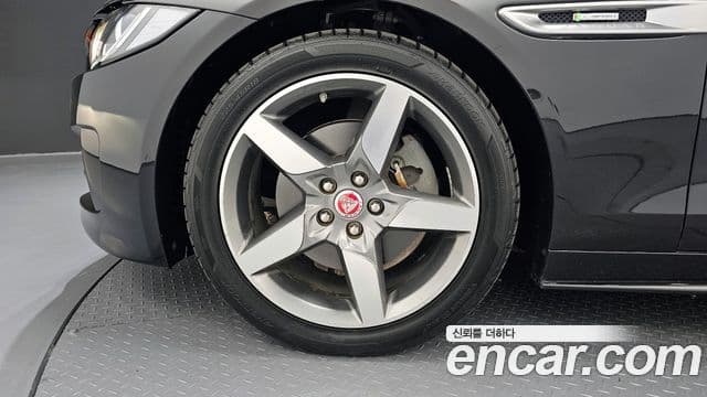 Jaguar XE 20d R스포츠, 2018 все фото
