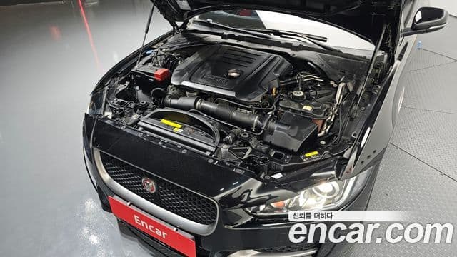 Jaguar XE 20d R스포츠, 2018 6