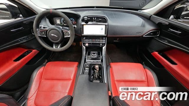 Jaguar XE 20d R스포츠, 2018 7