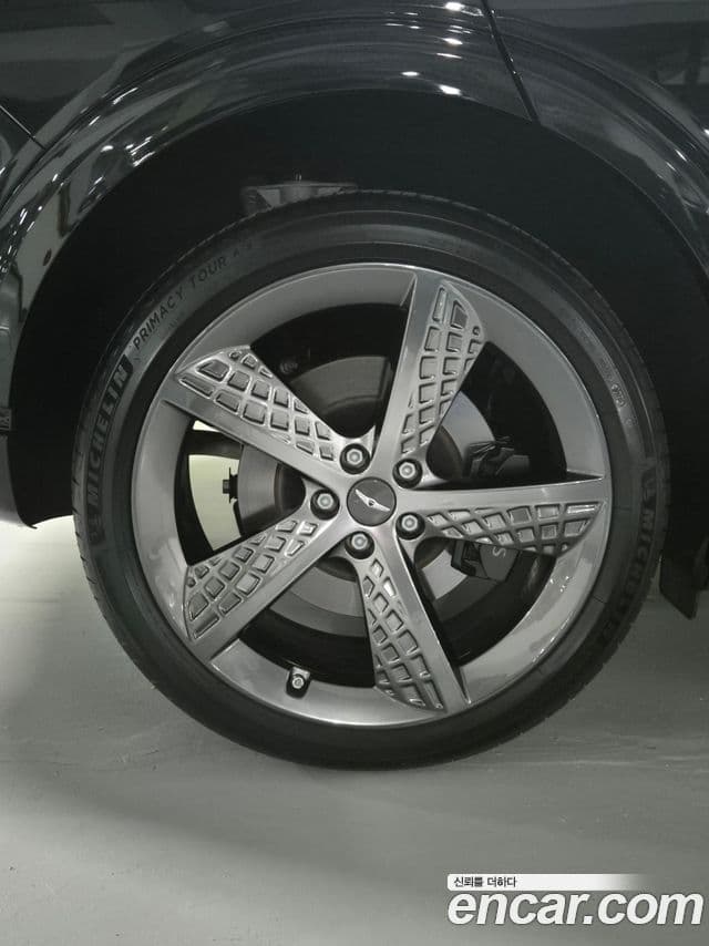 Genesis GV70, 2024 7