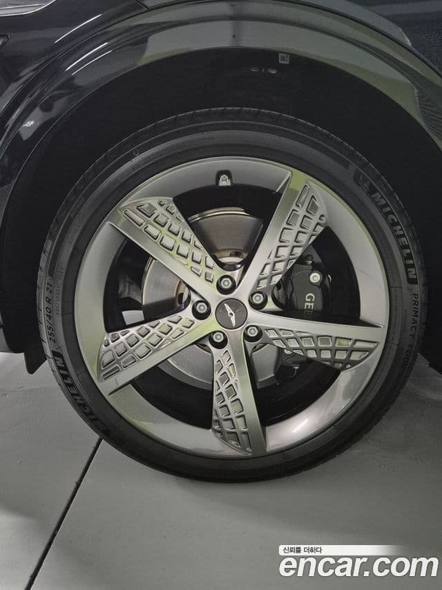 Genesis GV70, 2024 8