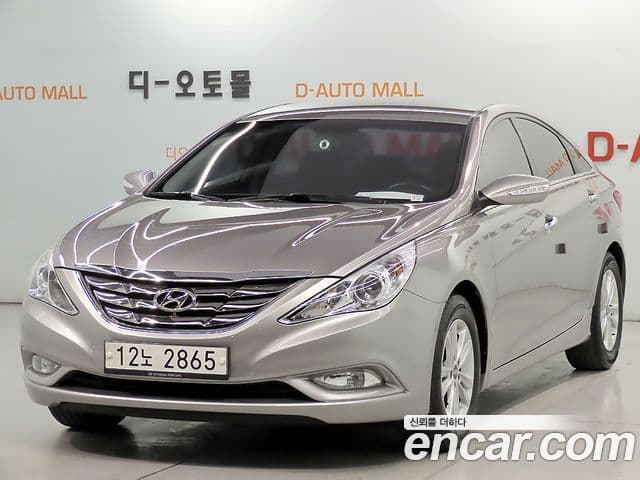 Hyundai YF Sonata чёрный, 2011 1