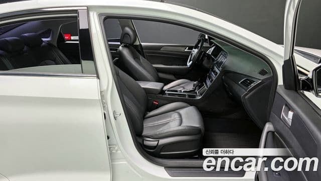 Hyundai LF Sonata 1.6 турбо Smart, 2017 10