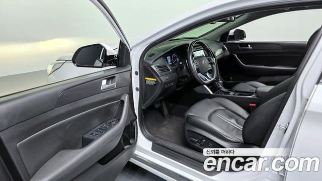 Hyundai LF Sonata 1.6 турбо Smart, 2017 11