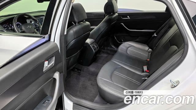 Hyundai LF Sonata 1.6 турбо Smart, 2017 13