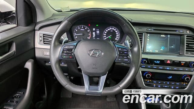 Hyundai LF Sonata 1.6 турбо Smart, 2017 14