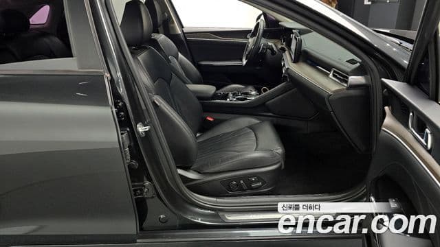 Kia K5 3세대 Signature, 2020 11