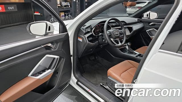 Audi Q3 (F3) Premium, 2023 11