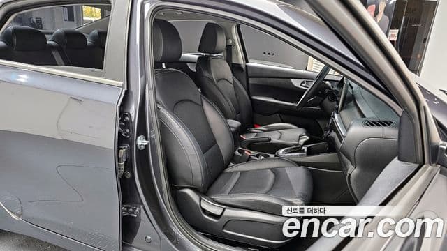 Kia The / новый New K3 2세대 Trendy, 2022 12