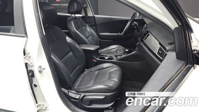 Kia Niro Noblesse, 2018 10