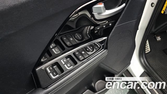 Kia Niro Noblesse, 2018 17