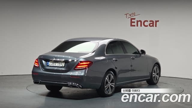 Mercedes-Benz E-класс W213 Avantgarde, 2020 2