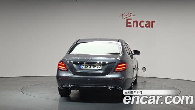 Mercedes-Benz E-класс W213 Avantgarde, 2020 4