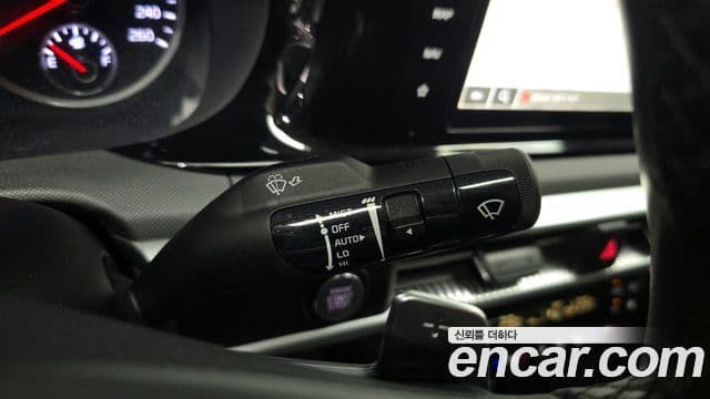 Kia K5 гибрид 3세대 Prestige, 2023 17