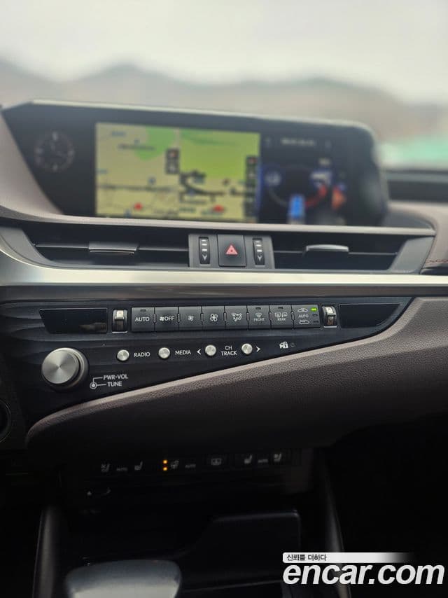 Lexus ES300h 7세대 Luxury Plus, 2021 15