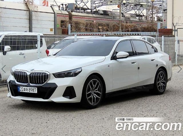 BMW 5시리즈 (G60) 520i M Sport, 2024 2