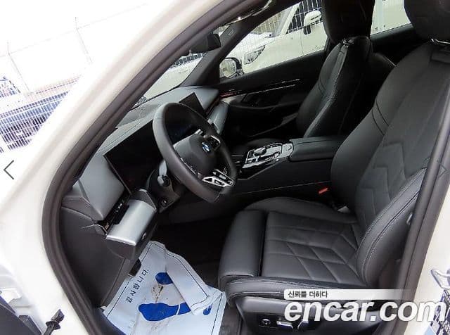 BMW 5시리즈 (G60) 520i M Sport, 2024 все фото