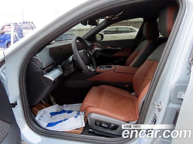 BMW 5시리즈 (G60) 530i xDrive M Sport, 2025 все фото