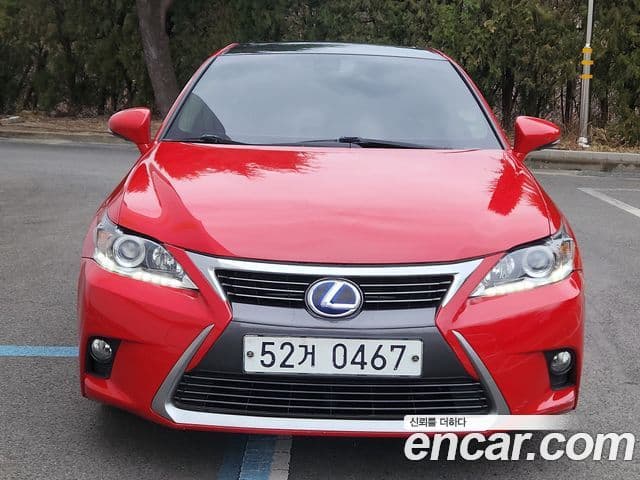Lexus CT200h ZWA10, 2017 1