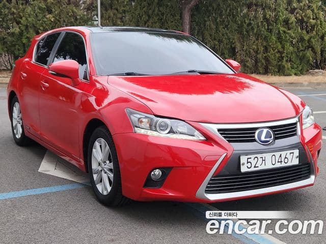 Lexus CT200h ZWA10, 2017 все фото