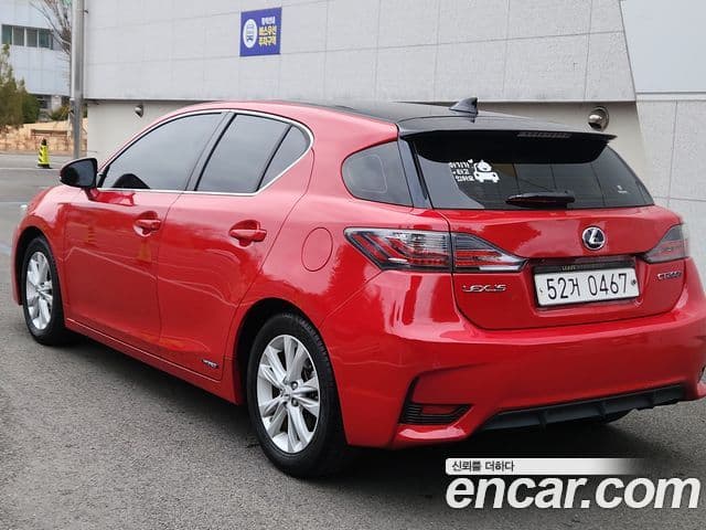 Lexus CT200h ZWA10, 2017 6