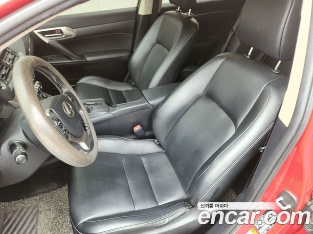 Lexus CT200h ZWA10, 2017 7