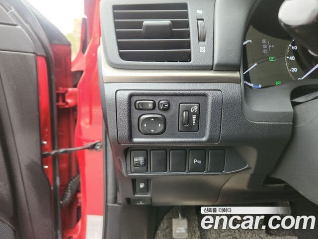 Lexus CT200h ZWA10, 2017 12