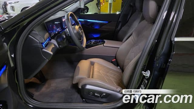 BMW 5시리즈 (G60), 2025 10