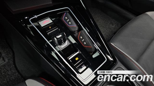 Volkswagen Гольф 8세대 2.0 GTI, 2024 9