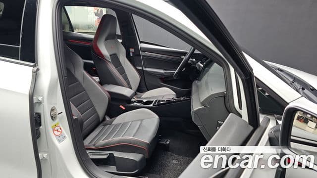 Volkswagen Гольф 8세대 2.0 GTI, 2024 11