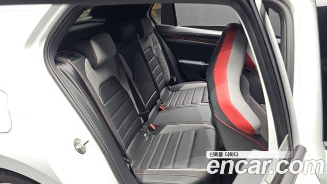 Volkswagen Гольф 8세대 2.0 GTI, 2024 12