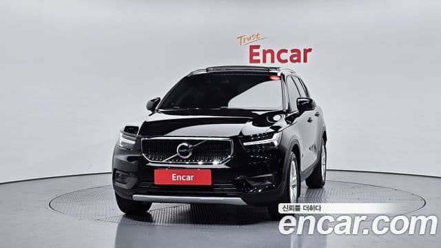 Volvo XC40 B4 Momentum, 2021 3