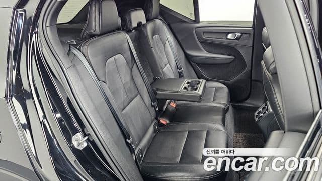 Volvo XC40 B4 Momentum, 2021 12