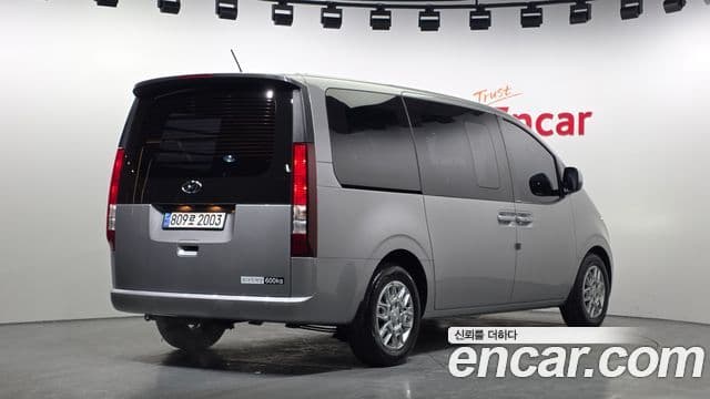 Hyundai Staria Modern, 2023 2