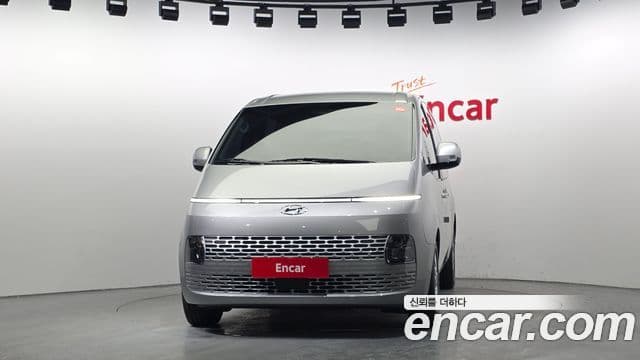 Hyundai Staria Modern, 2023 3
