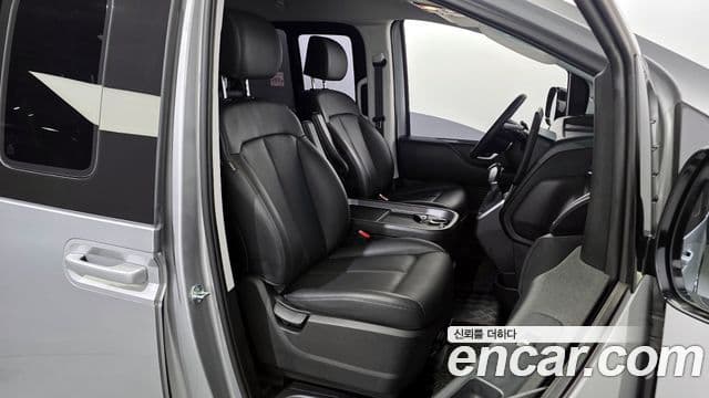Hyundai Staria Modern, 2023 12