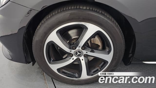 Mercedes-Benz E-класс W213 Avantgarde, 2020 все фото